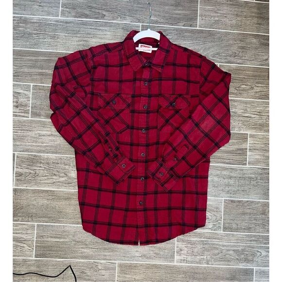 Red Plaid! Wrangler red plaid shirt sz med long sleeve - Picture 3 of 16